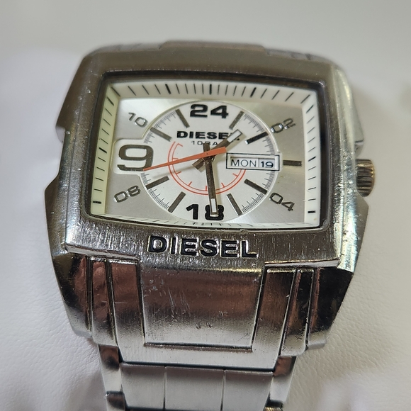 Diesel Watch Silver DZ-1218 Watch with White Face - Picture 3 of 16